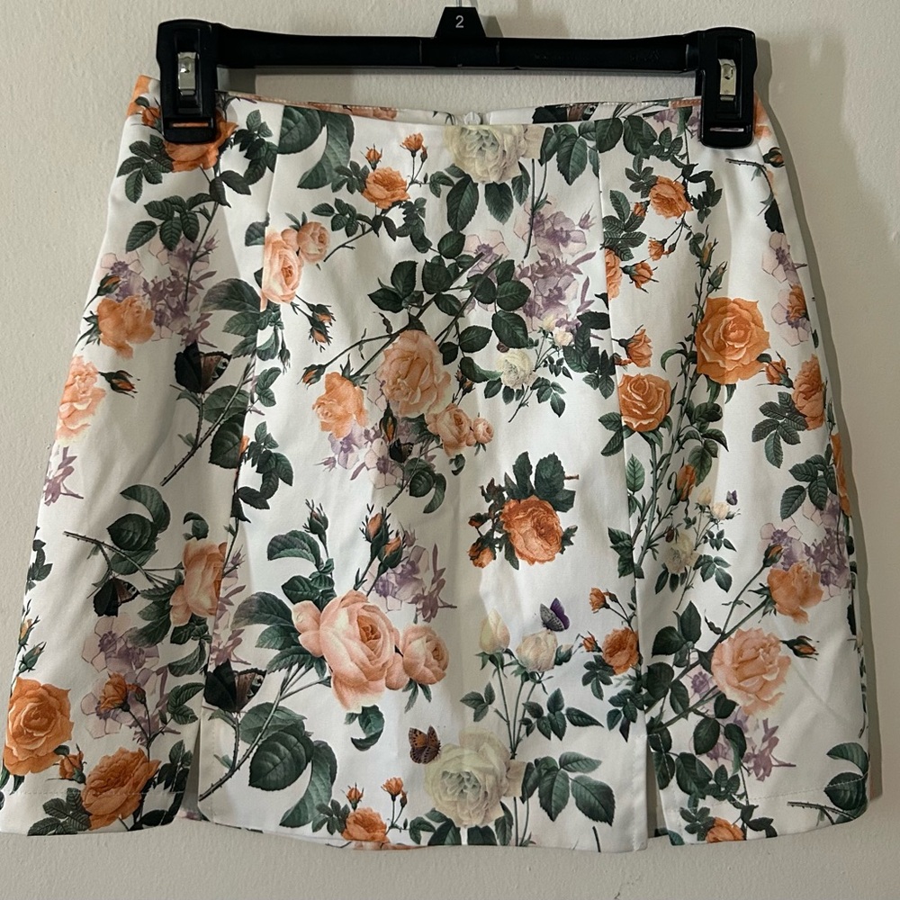NWT Kittenish Chic Floral Print Mini Skirt